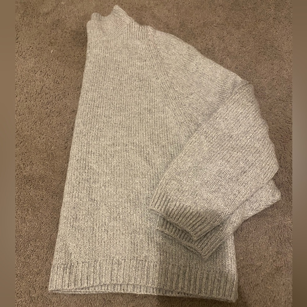 Old Navy sweater